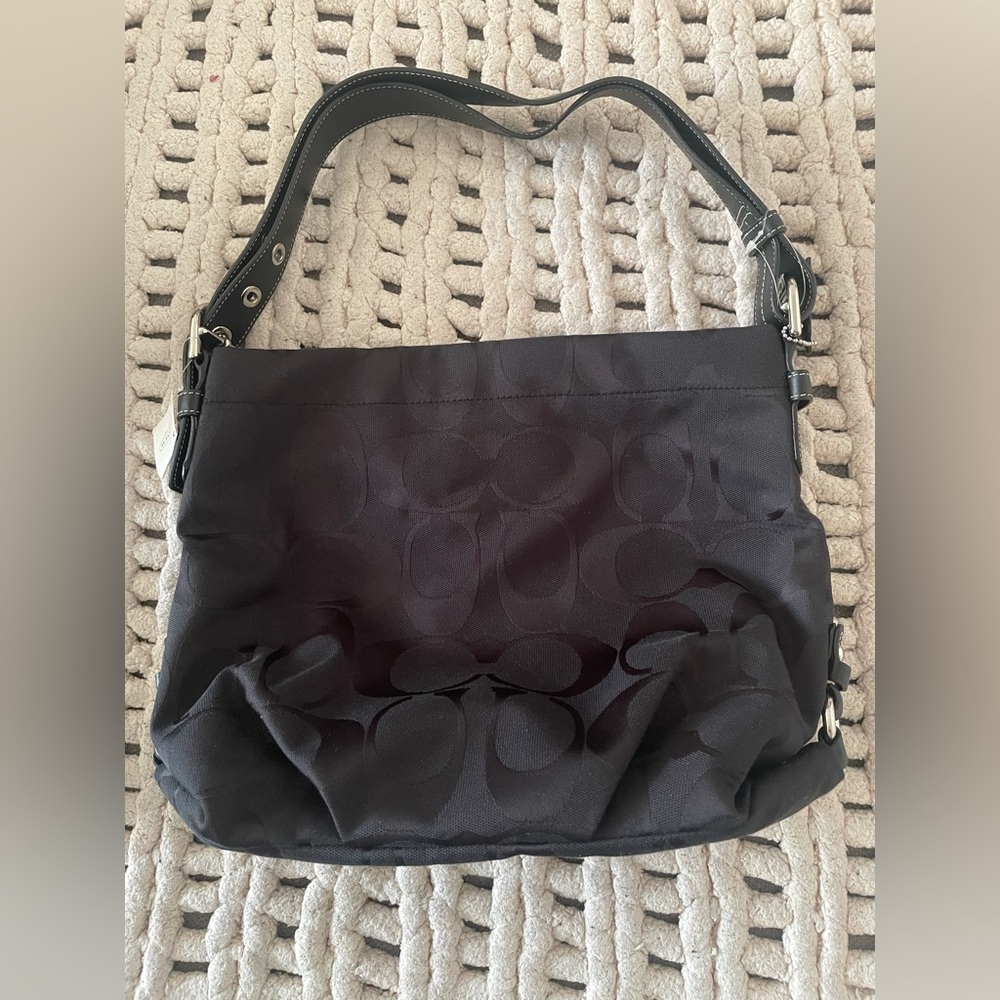 Authentic Coach NEW $328 # F15067 24CM Signature Duffle Bag Top Zip Black